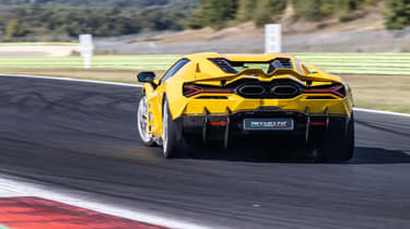 Lamborghini Revuelto